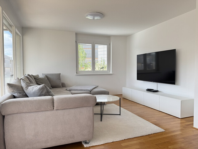 Helle, gepflegte 4-Zimmer-Wohnung mit Südwest-Terrasse in ruhiger Wohnanlage