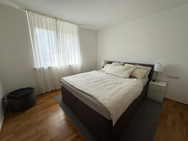 Helle, gepflegte 4-Zimmer-Wohnung mit Südwest-Terrasse in ruhiger Wohnanlage