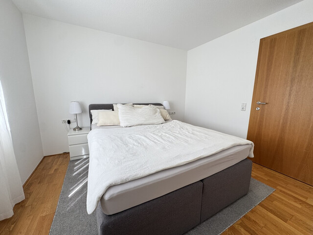 Helle, gepflegte 4-Zimmer-Wohnung mit Südwest-Terrasse in ruhiger Wohnanlage