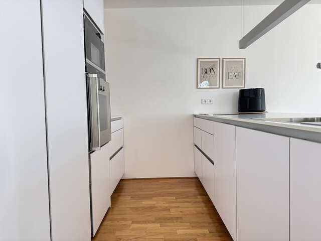 Helle, gepflegte 4-Zimmer-Wohnung mit Südwest-Terrasse in ruhiger Wohnanlage