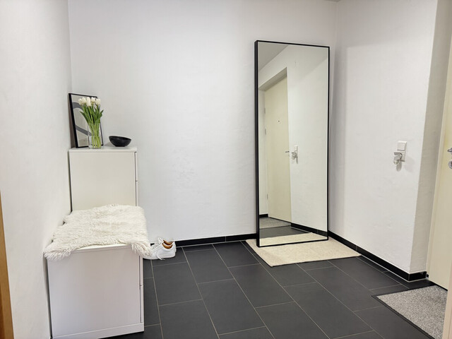 Helle, gepflegte 4-Zimmer-Wohnung mit Südwest-Terrasse in ruhiger Wohnanlage