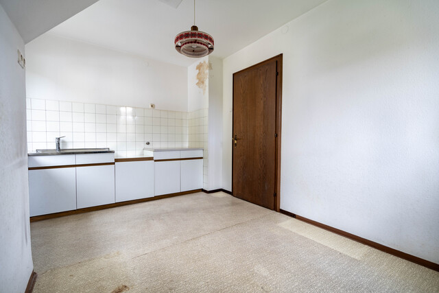 Für Handwerker mit Ausbauqualitäten - Wohnhaus mit 2 Wohnungen und zusätzlichem Bauplatz