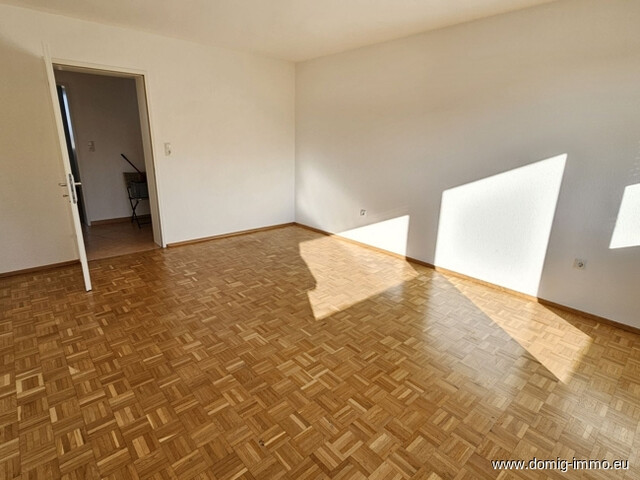 Zentral wohnen mit Weitblick – Großzügige 4,5-Zimmer-Wohnung mit drei Balkonen und Alpenpanorama