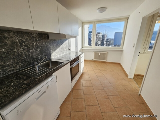 Zentral wohnen mit Weitblick – Großzügige 4,5-Zimmer-Wohnung mit drei Balkonen und Alpenpanorama