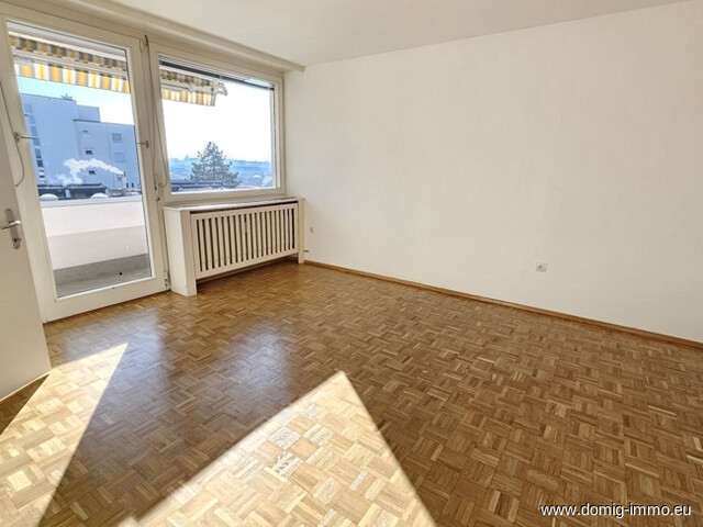 Zentral wohnen mit Weitblick – Großzügige 4,5-Zimmer-Wohnung mit drei Balkonen und Alpenpanorama