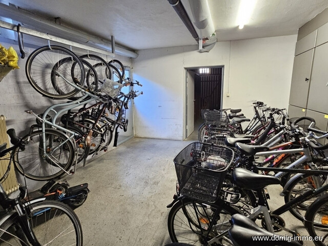 Zentral wohnen mit Weitblick – Großzügige 4,5-Zimmer-Wohnung mit drei Balkonen und Alpenpanorama