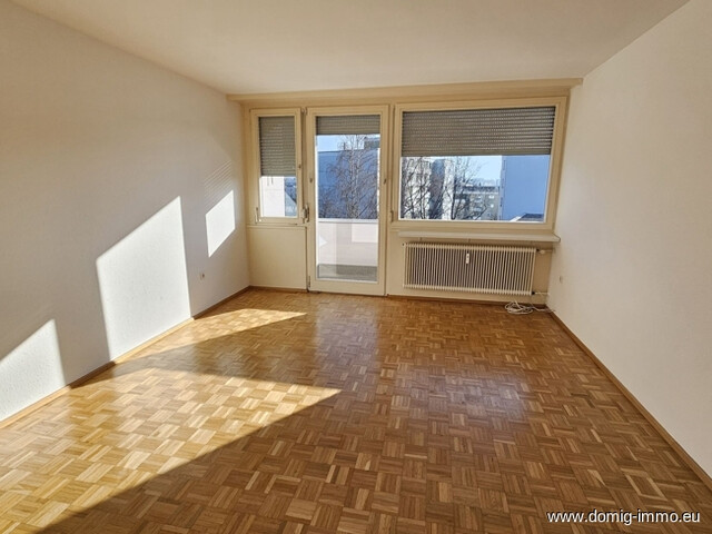 Zentral wohnen mit Weitblick – Großzügige 4,5-Zimmer-Wohnung mit drei Balkonen und Alpenpanorama