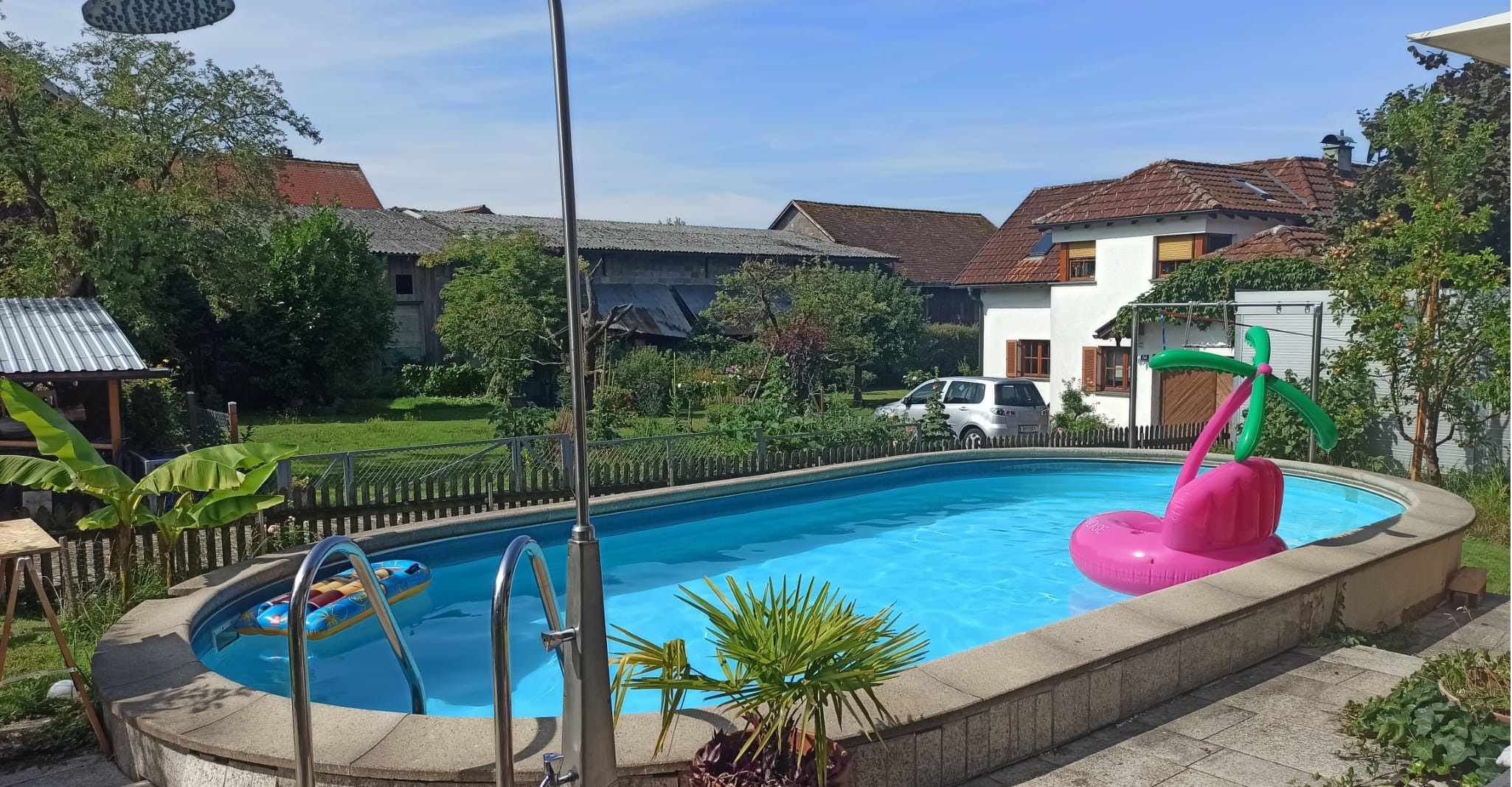 🏡 Gartenwohnung mit Einfamilienhaus-Charakter – 190 m² Südgarten, Pool & großer Keller