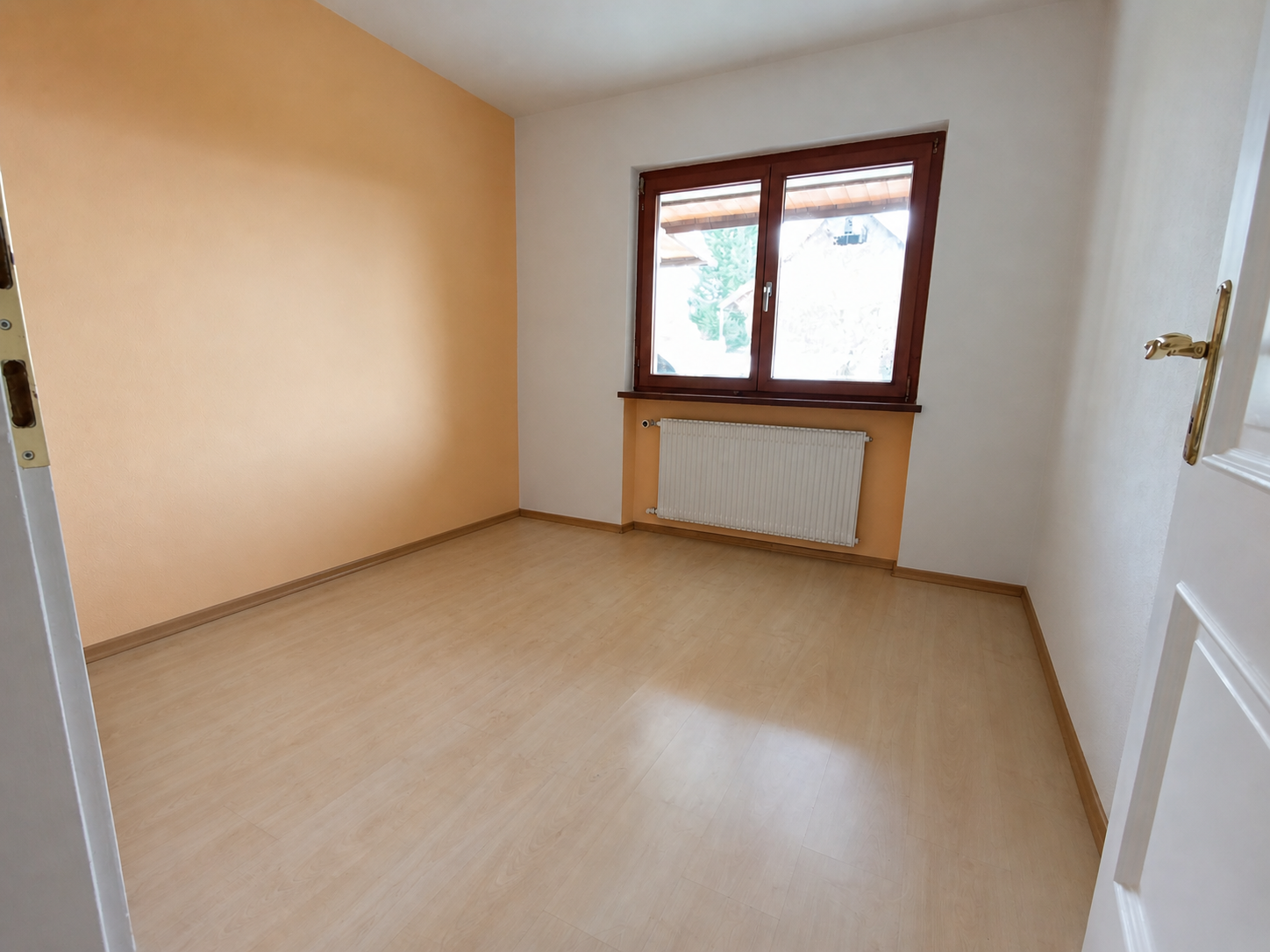 🏡 Gartenwohnung mit Einfamilienhaus-Charakter – 190 m² Südgarten, Pool & großer Keller