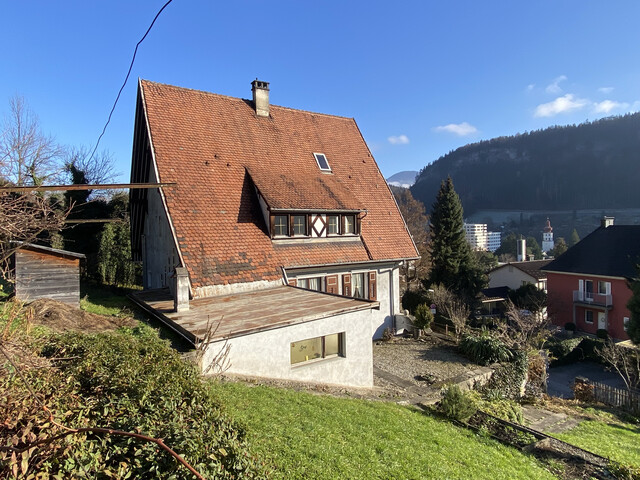 Wohnen in bester Lage - großzügige Stadtvilla mit Ausbaupotential am schönen Ardetzenberg in Feldkirch