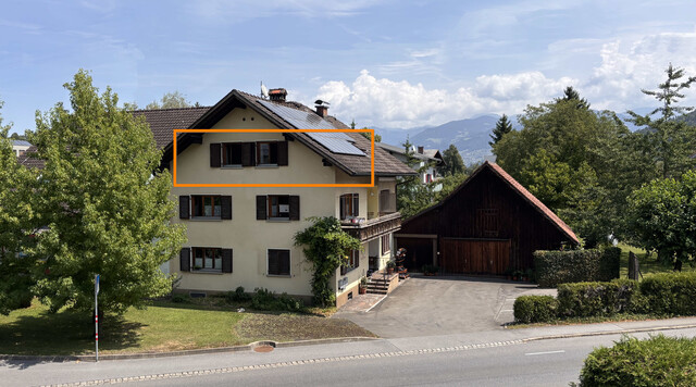 Dachgeschoßwohnung mit 3 Zimmern, Parkplatz, Keller und Fahrradabstellraum