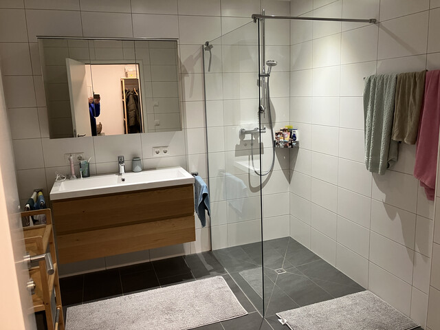 Moderne 2-Zimmer-Wohnung in zentraler Lage Bregenz-Riedenburg mit TG-Platz für E-Auto