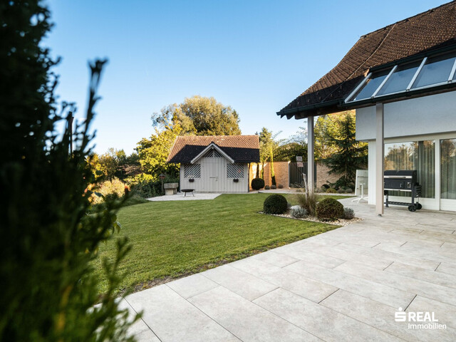 Exklusives Anwesen mit eigenem Weiher – Einmalige Villa in absoluter Ruhelage