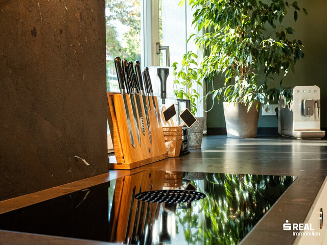 Exklusives Anwesen mit eigenem Weiher – Einmalige Villa in absoluter Ruhelage