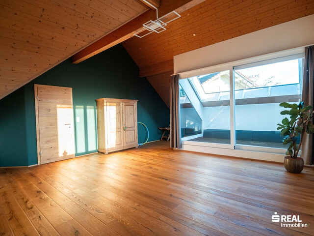 Exklusives Anwesen mit eigenem Weiher – Einmalige Villa in absoluter Ruhelage