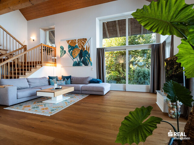 Exklusives Anwesen mit eigenem Weiher – Einmalige Villa in absoluter Ruhelage