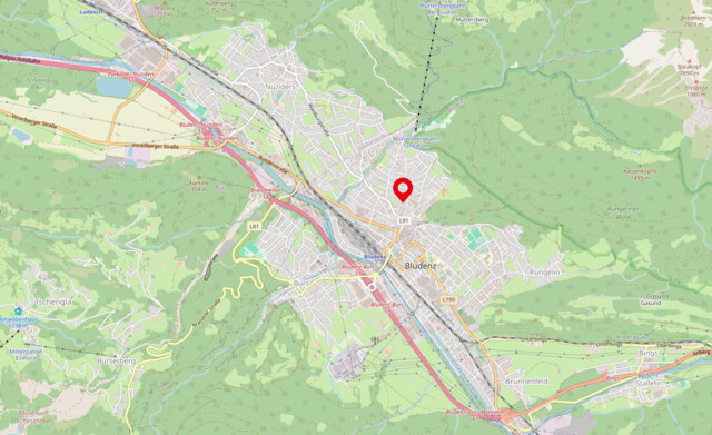 Großzügiges Baugrundstück in zentraler Lage mit vielfältigem Potenzial!