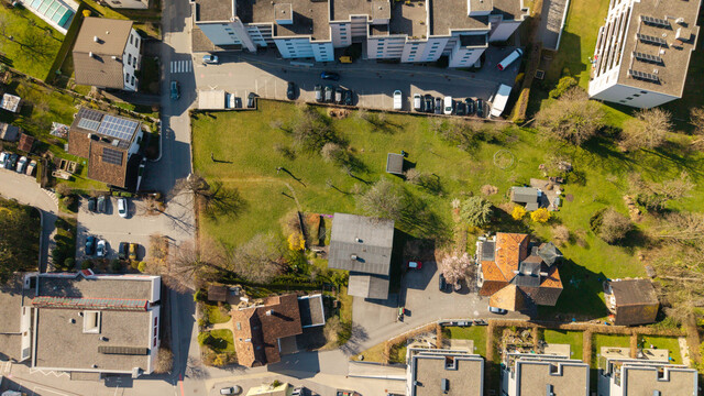 Großzügiges Baugrundstück in zentraler Lage mit vielfältigem Potenzial!