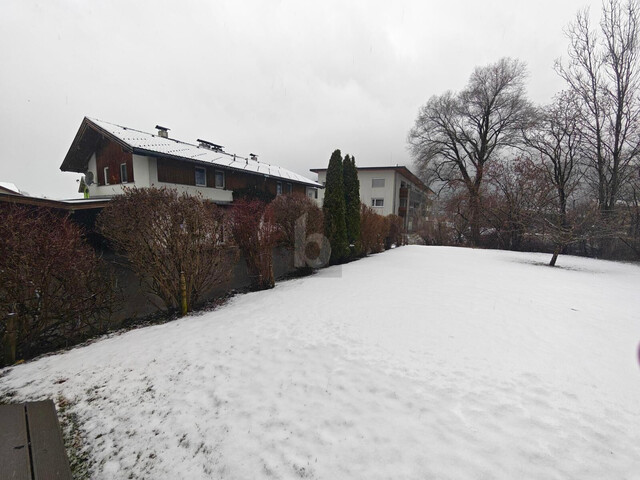 SONNIG UND ZENTRAL, PERFEKTES GRUNDSTÜCK ZUR VERWIRKLICHUNG DES EIGENEN WOHNTRAUMS!
