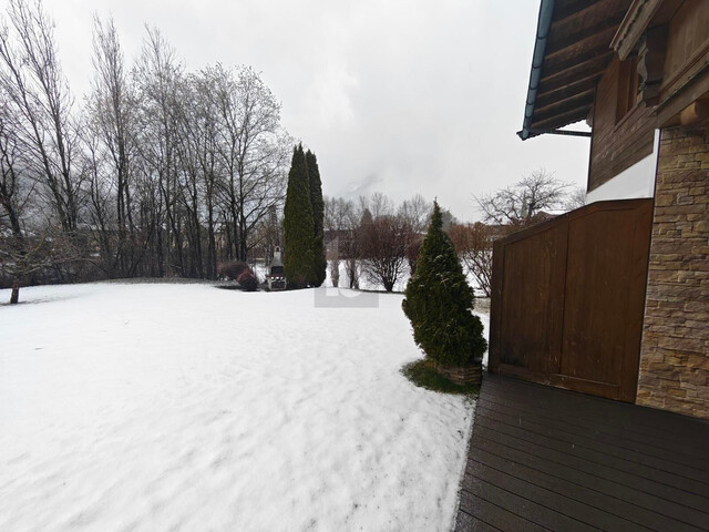 SONNIG UND ZENTRAL, PERFEKTES GRUNDSTÜCK ZUR VERWIRKLICHUNG DES EIGENEN WOHNTRAUMS!