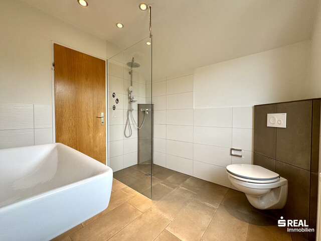 Tolle 3-Zimmer-Maisonettewohnung mit Balkon & Tiefgarage