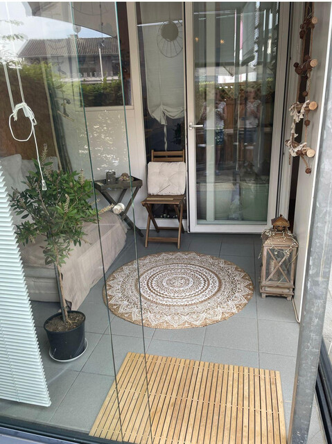 Helle 3-Zimmer-Wohnung im Zentrum von Hörbranz📍 Lage: Zentral gelegen – alle öffentlichen Einrichtungen (Gemeindeamt, Schule, Bank, Post, Bushaltestelle) sind innerhalb von 2 Minuten zu Fuß erreichbar.