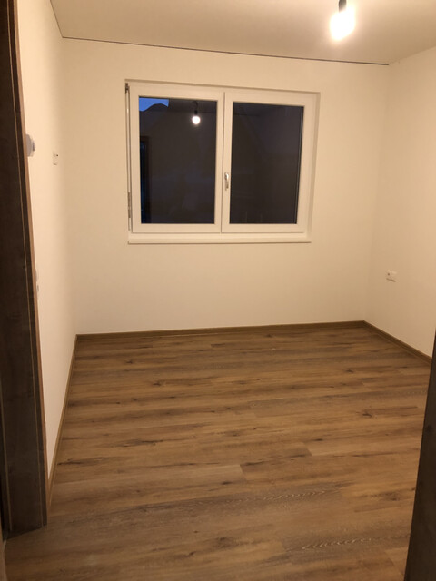 Langzeit Mieter:in im Herzen von Klösterle am Arlberg gesucht - Moderne 3,5 Zimmer Erdgeschoss Wohnung 