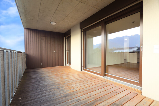 Neuwertige 3 Zimmer Wohnung mit großer Terrasse in Meiningen