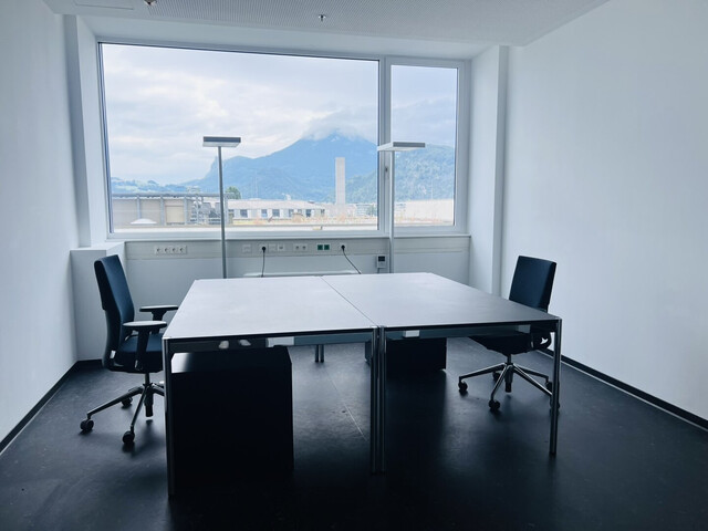 All-In -  abgeschlossenes Büro mit 2 möblierten Arbeitsplätzen im STADTWERK Hochhaus