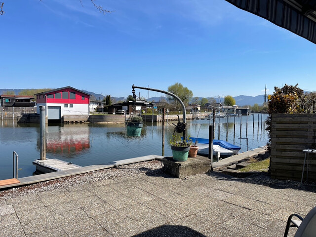 Exklusives Ferienhaus in erster Reihe direkt am Bodensee zu verkaufen!