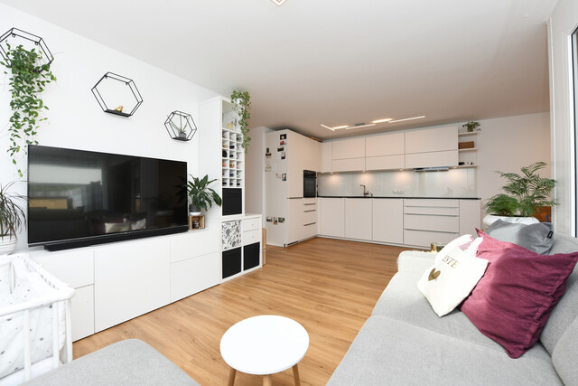 Moderne 3-Zimmer-Wohnung mit großem Garten und Terrasse