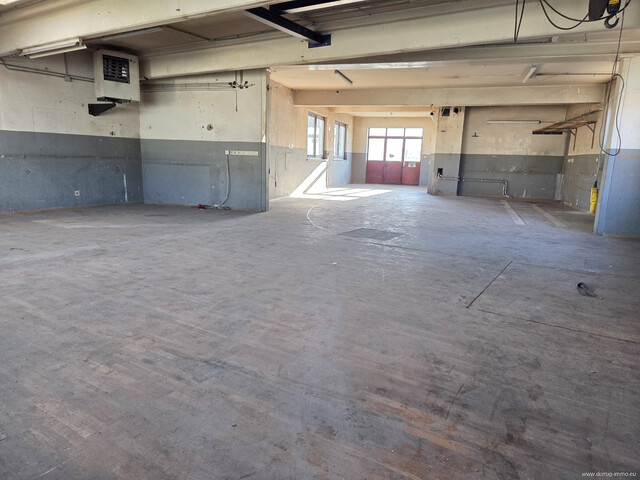 Vielseitige Werkstatthalle mit großzügigen Lagerflächen in Sulz zu vermieten