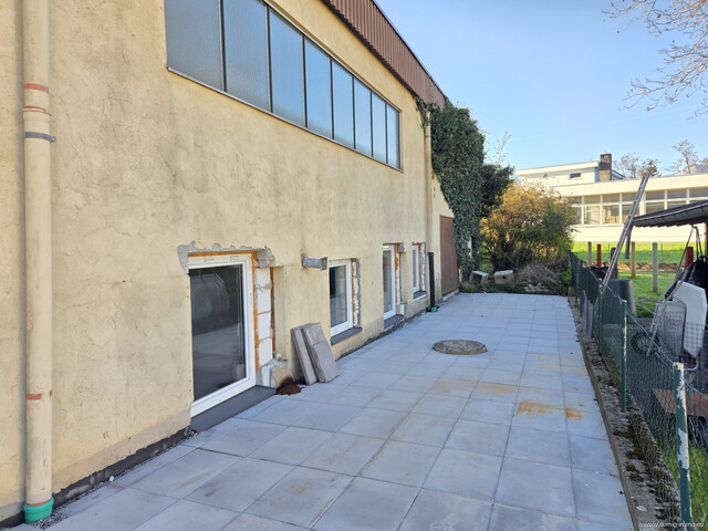 Vielseitige Werkstatthalle mit großzügigen Lagerflächen in Sulz zu vermieten