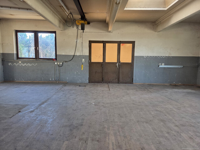 Vielseitige Werkstatthalle mit großzügigen Lagerflächen in Sulz zu vermieten