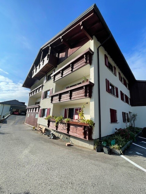 Für Naturliebhaber - ruhige 2,5 Zimmerwohnung mit wunderschöner Aussicht