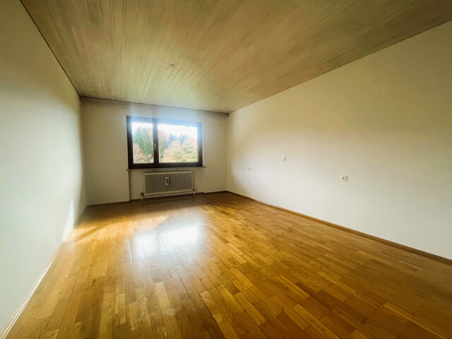 Für Naturliebhaber - ruhige 2,5 Zimmerwohnung mit wunderschöner Aussicht