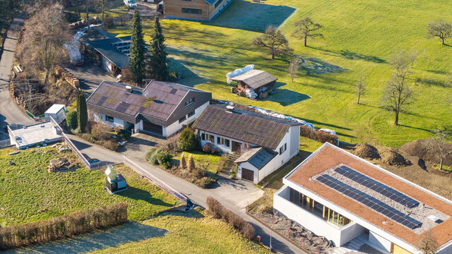 sanierungsbedürftiges Juwel in Lochau: großes Haus mit Seeblick und Garten!