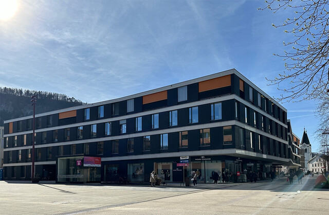 Attraktive, helle 3-Zimmer-Wohnung mit 2 Loggien direkt Am Garnmarkt