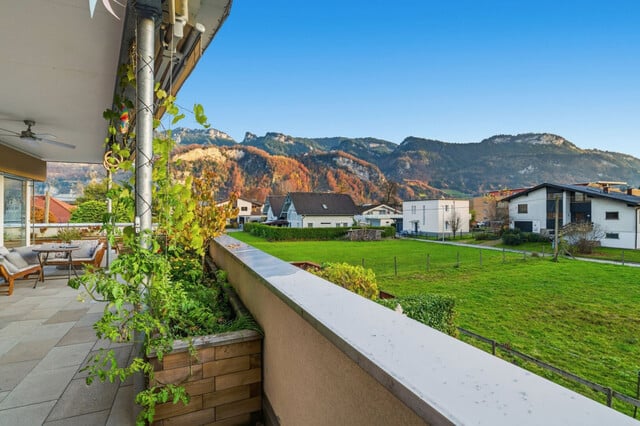 Hohenems: moderne Dachgeschosswohnung mit über 100m² Wohnfläche und ca. 90m² Terasse!