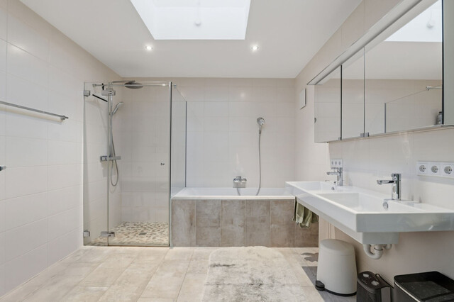 Hohenems: moderne Dachgeschosswohnung mit über 100m² Wohnfläche und ca. 90m² Terasse!