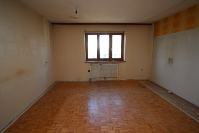 3 1/2 Zimmer-Wohnung - gut eingeteilt - renovierungsbedürftig - provisionsfrei