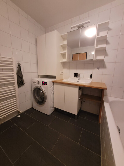 Provisionsfrei - Attraktive Dachgeschosswohnung mit großzügiger Terrasse und Top-Anbindung