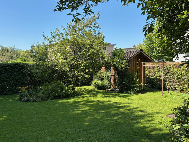 Ruhig gelegenes Einfamilienhaus mit großem sonnigen Grundstück in Hohenems