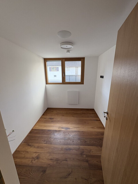 Exklusive 7-Zimmer-Gartenwohnung mit Pool & vielen Extras