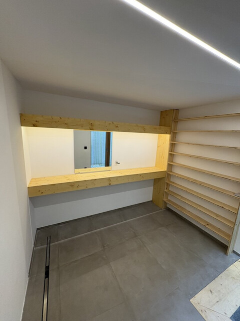 Exklusive 7-Zimmer-Gartenwohnung mit Pool & vielen Extras