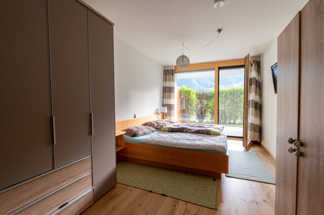 Großzügige 4-Zimmer Wohnung mit Garten und Bergblick!