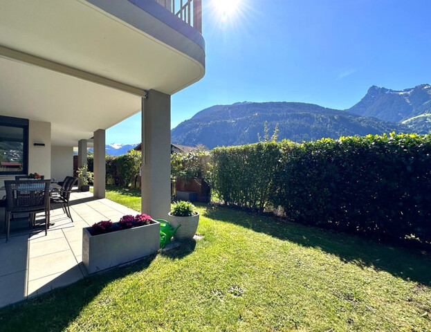 Großzügige 4-Zimmer Wohnung mit Garten und Bergblick!