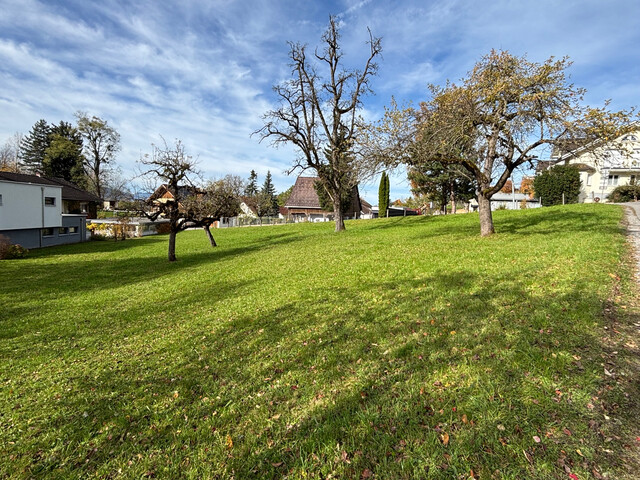 Baugrundstück am Fuße von Schloss Glopper