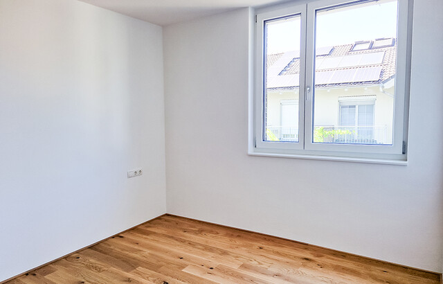 Platz für die ganze Familie: 4-Zimmer Terrassenwohnung (Bezugsbereit)