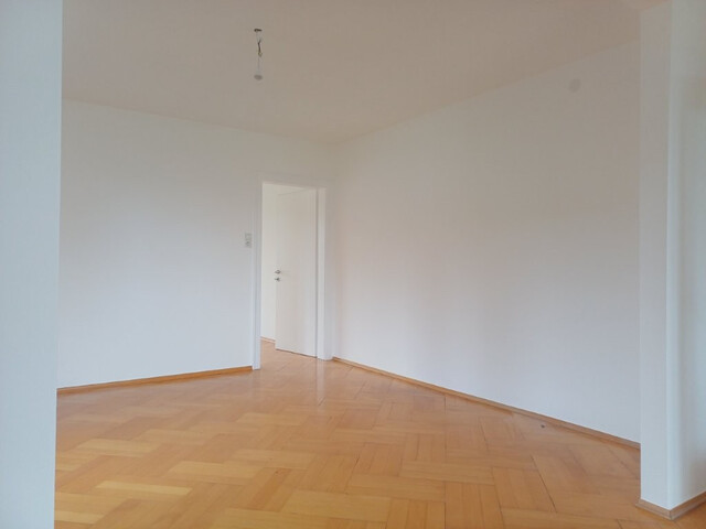 Geräumige Wohnung mit Balkon, Abstellraum, Keller und Fahrradabstellraum in Top-Lage!
